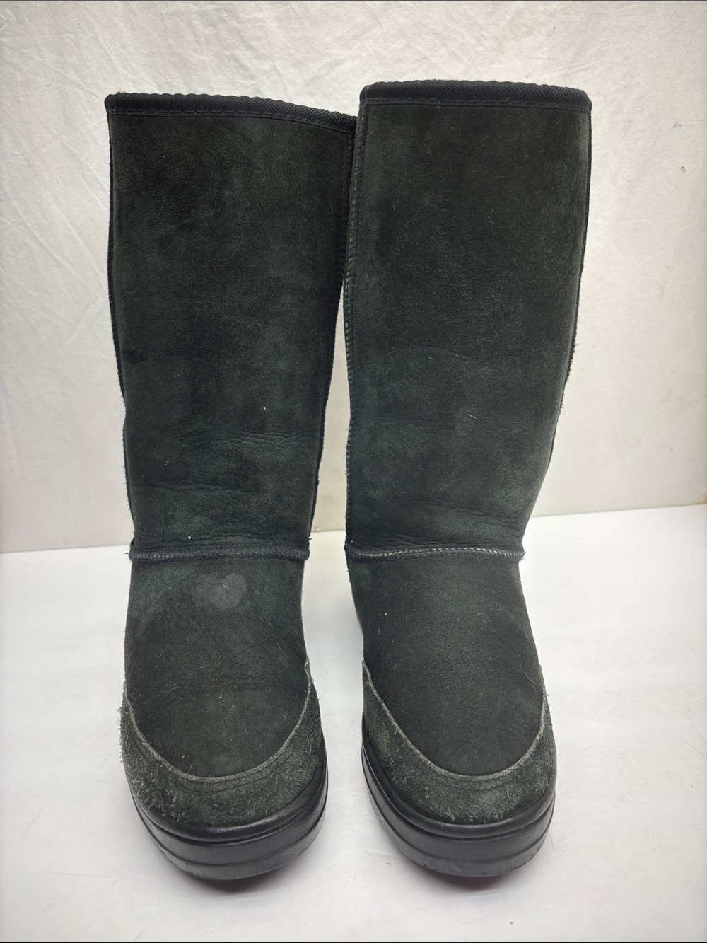 UGG Women’s Black Suede Tall Winter Boots, SZ 7, box 85
